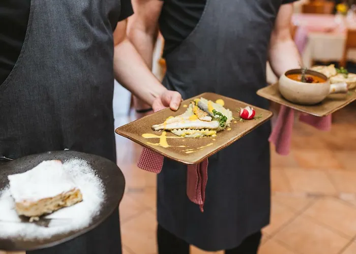 בית הארחה Tulipan 4*